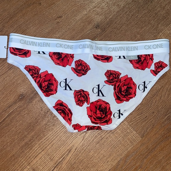 Calvin Klein NWT bralette & under garment. Rose flowers white background. - Picture 8 of 10